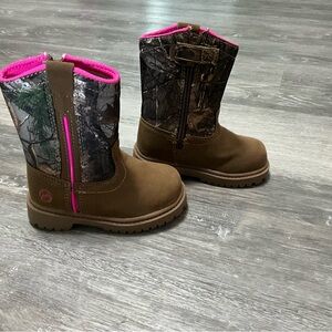 Magellan Toddler girl boots sz 6, New